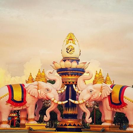 Хостел Buorana Чонбурі Екстер'єр фото